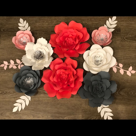 Paper flowers - Picture 2 of 2